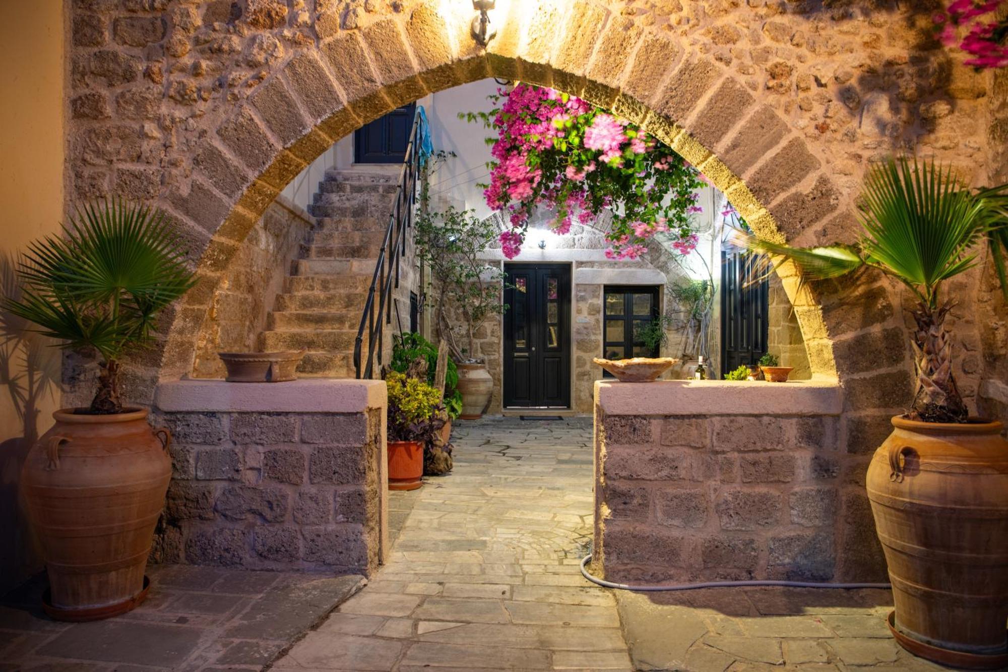 The Old Town House Apartment Rhodes City Bagian luar foto