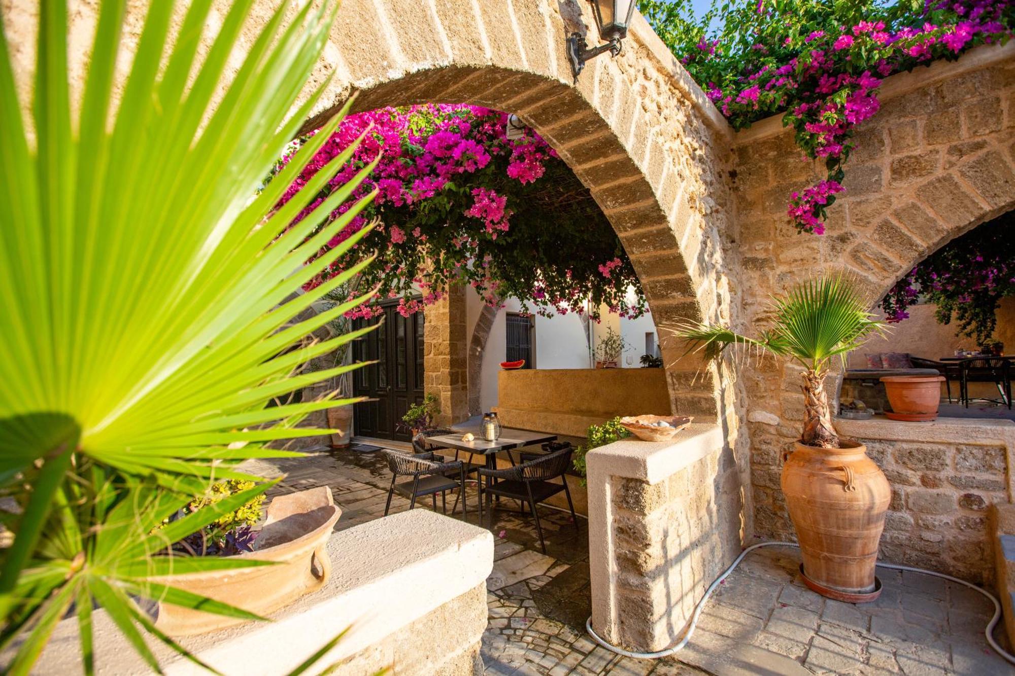 The Old Town House Apartment Rhodes City Bagian luar foto
