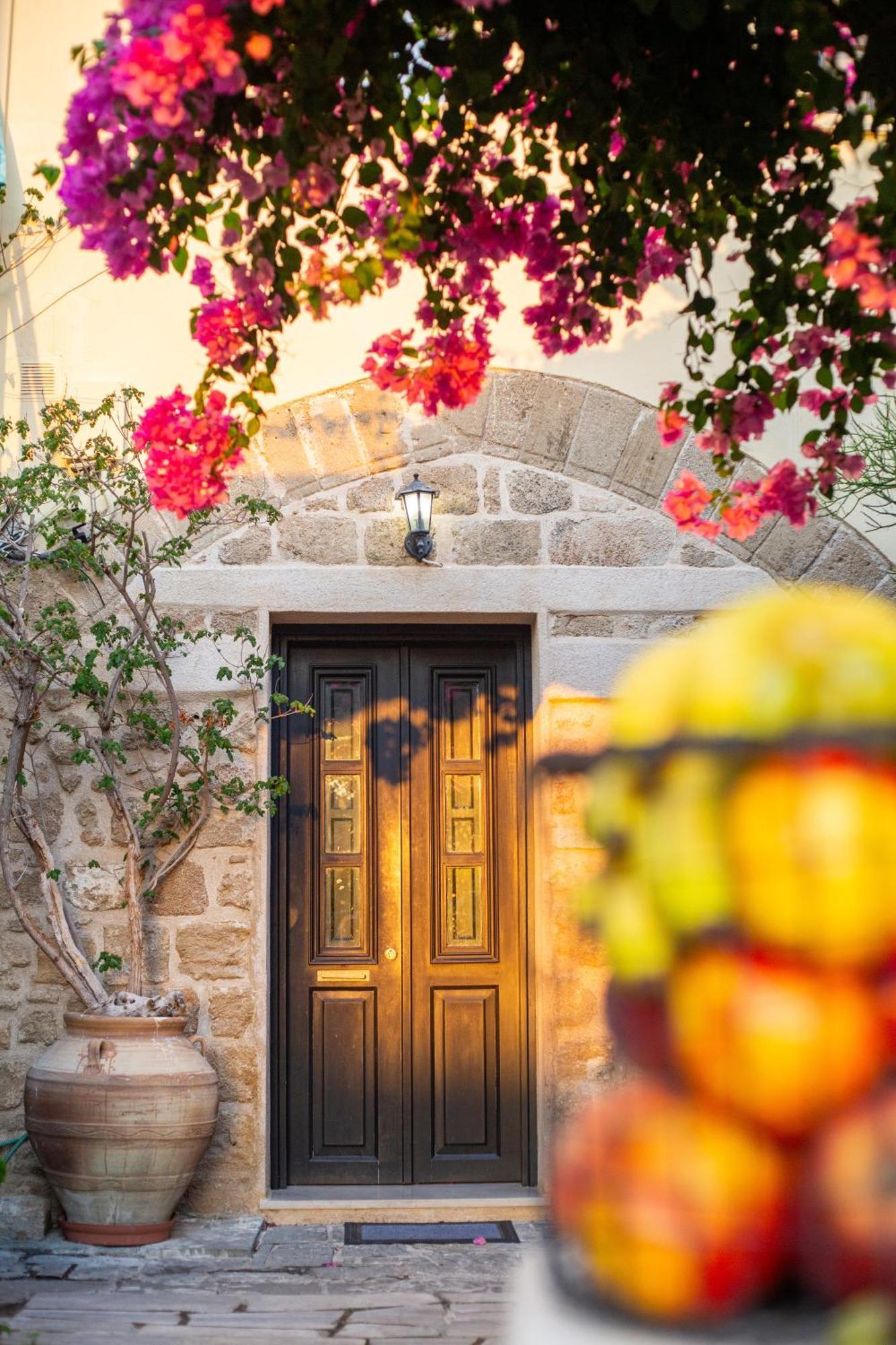 The Old Town House Apartment Rhodes City Bagian luar foto