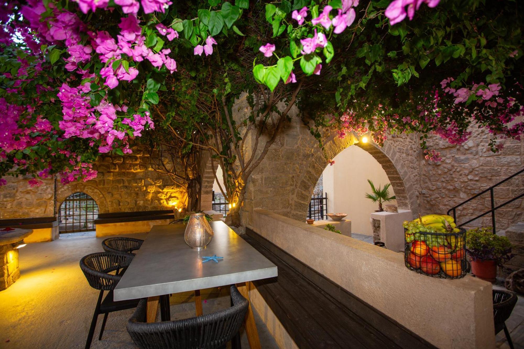 The Old Town House Apartment Rhodes City Bagian luar foto