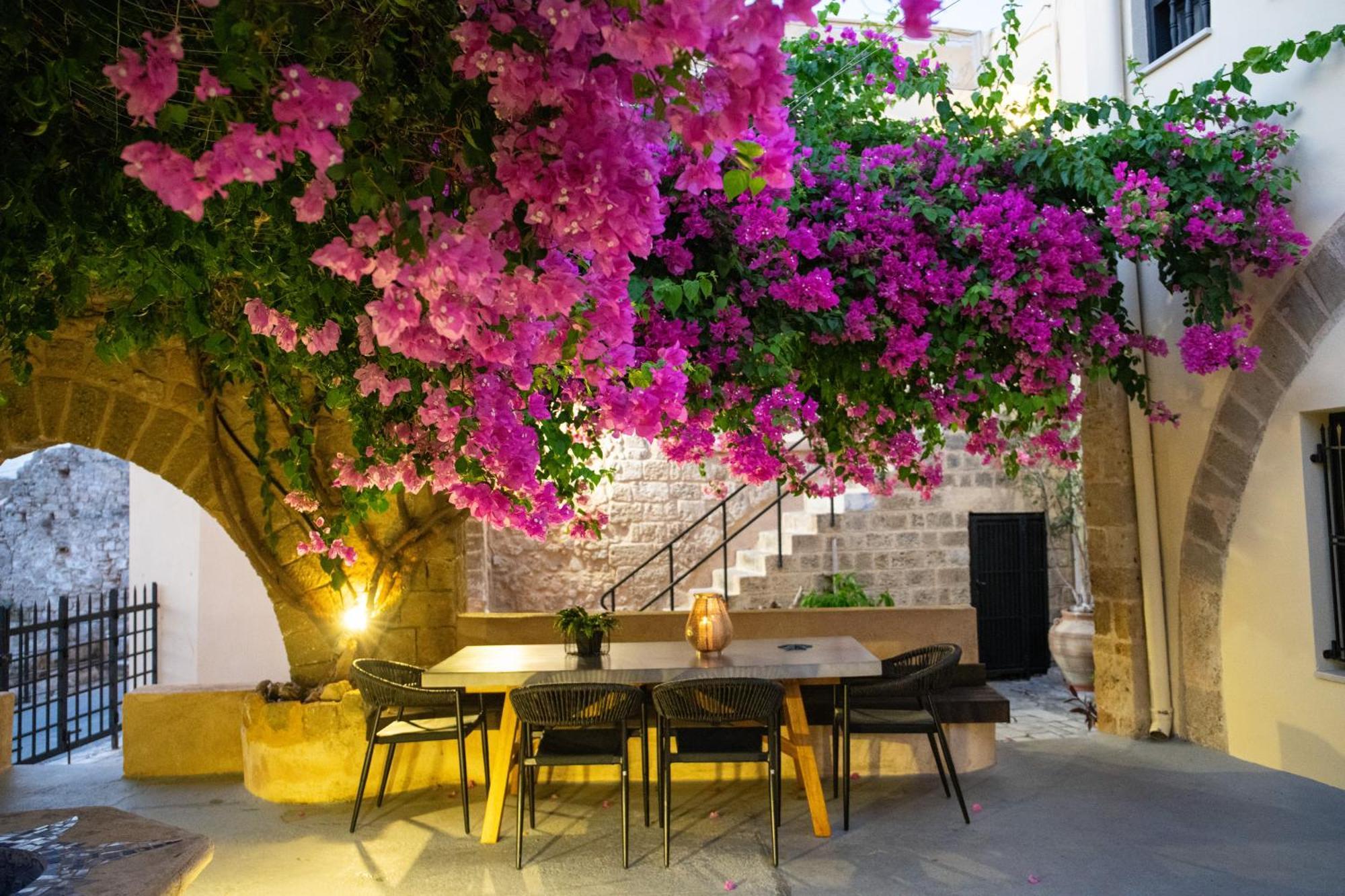 The Old Town House Apartment Rhodes City Bagian luar foto