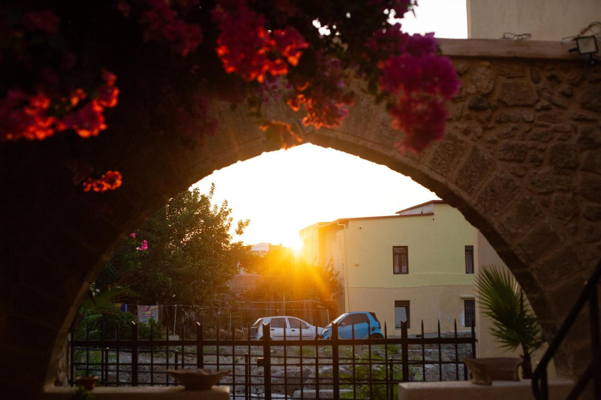 The Old Town House Apartment Rhodes City Bagian luar foto