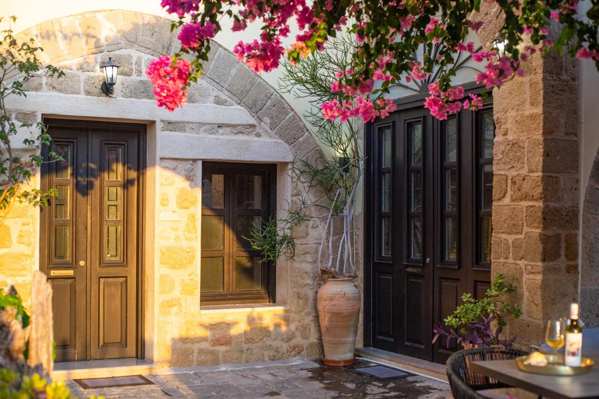 The Old Town House Apartment Rhodes City Bagian luar foto