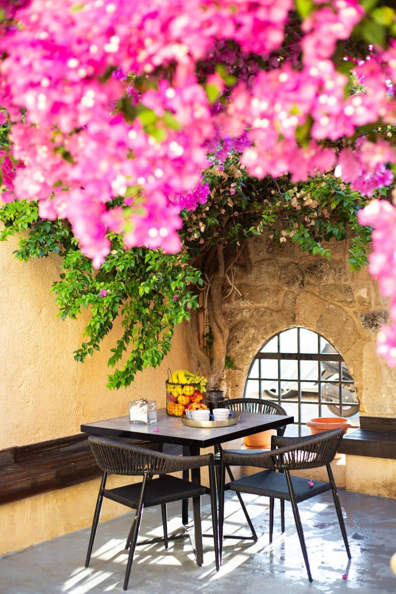 The Old Town House Apartment Rhodes City Bagian luar foto