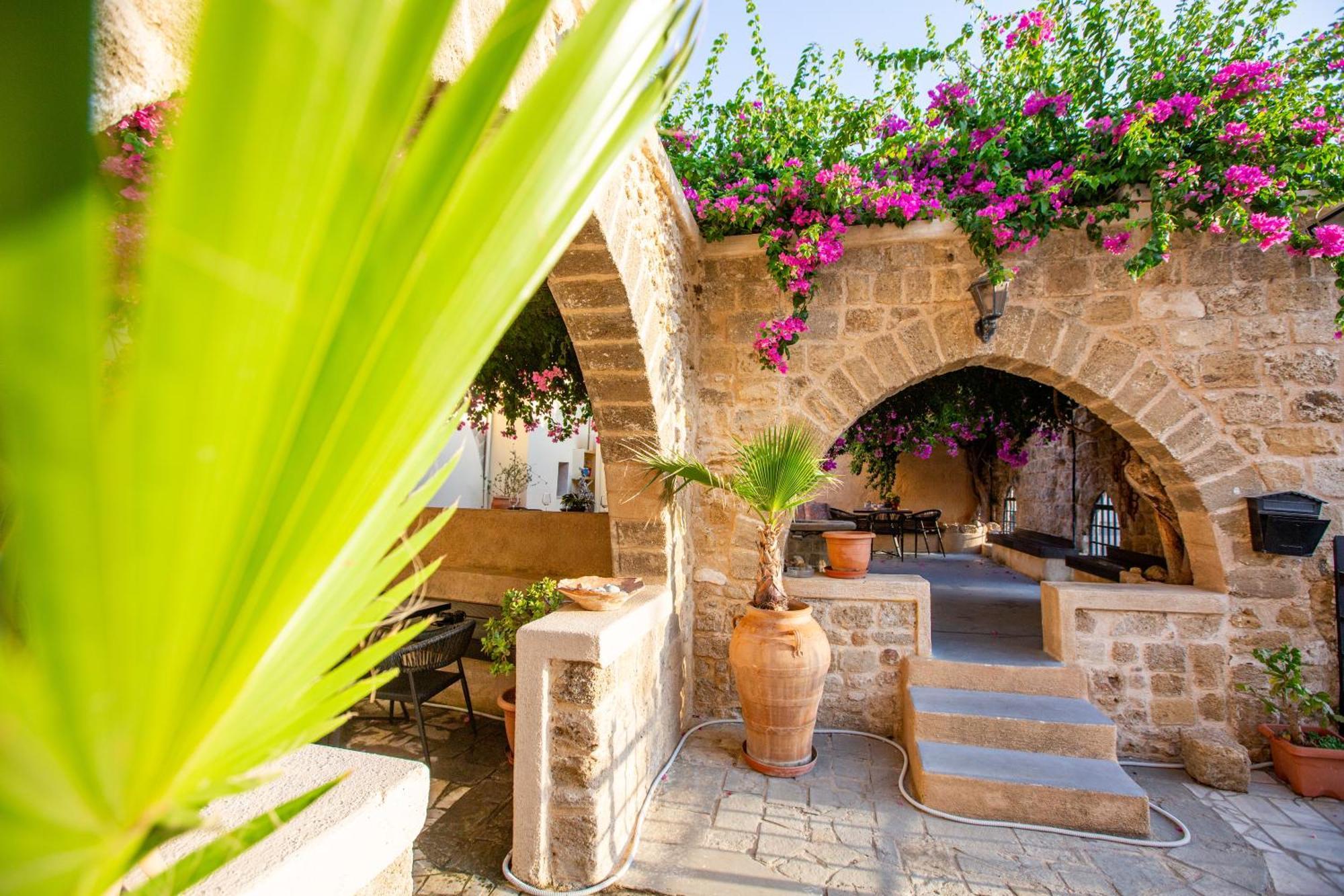 The Old Town House Apartment Rhodes City Bagian luar foto