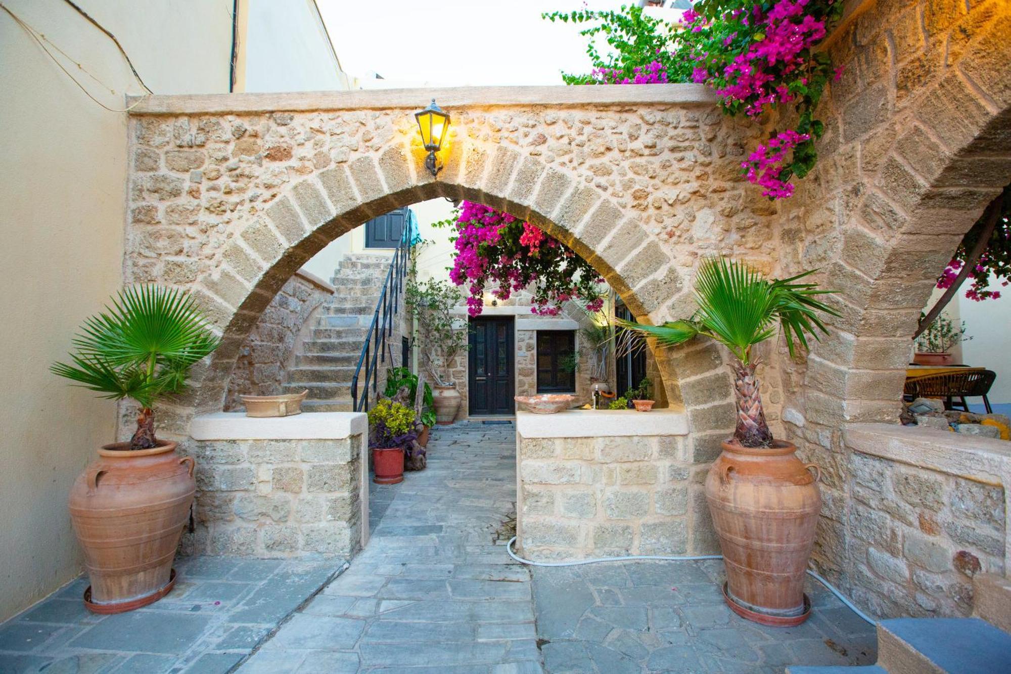 The Old Town House Apartment Rhodes City Bagian luar foto