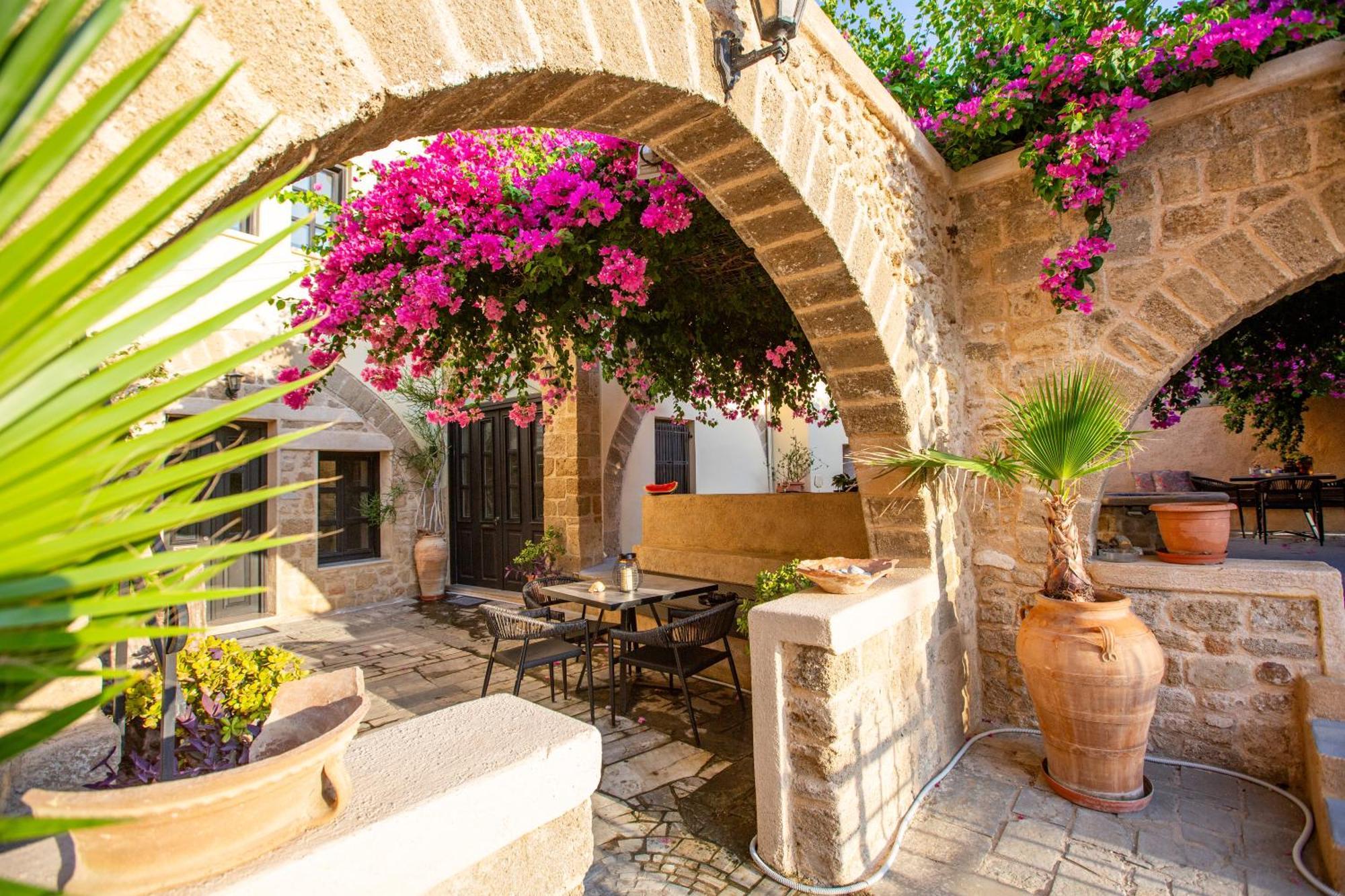 The Old Town House Apartment Rhodes City Bagian luar foto