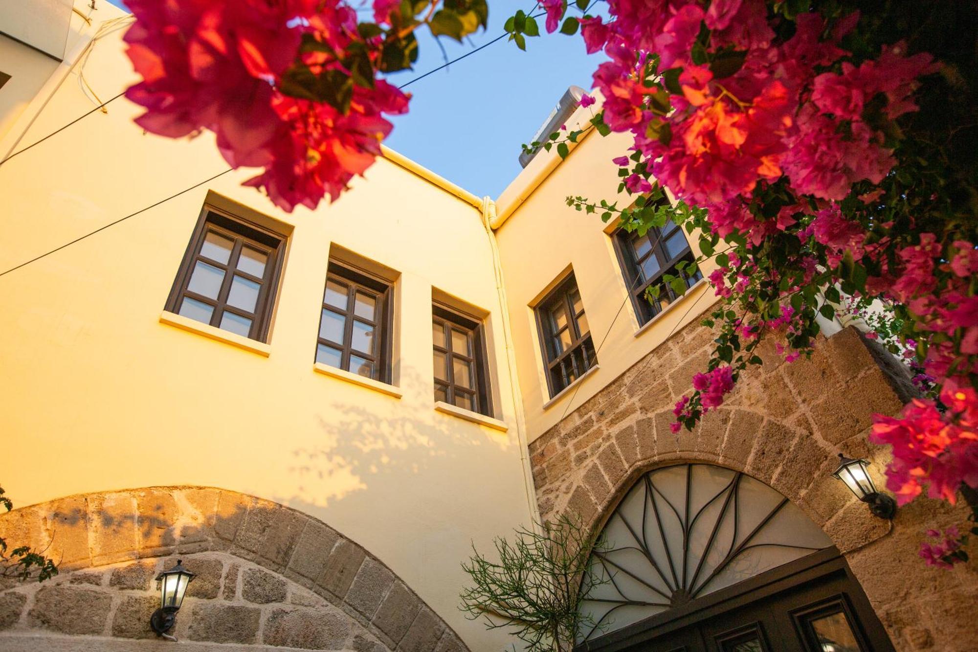 The Old Town House Apartment Rhodes City Bagian luar foto