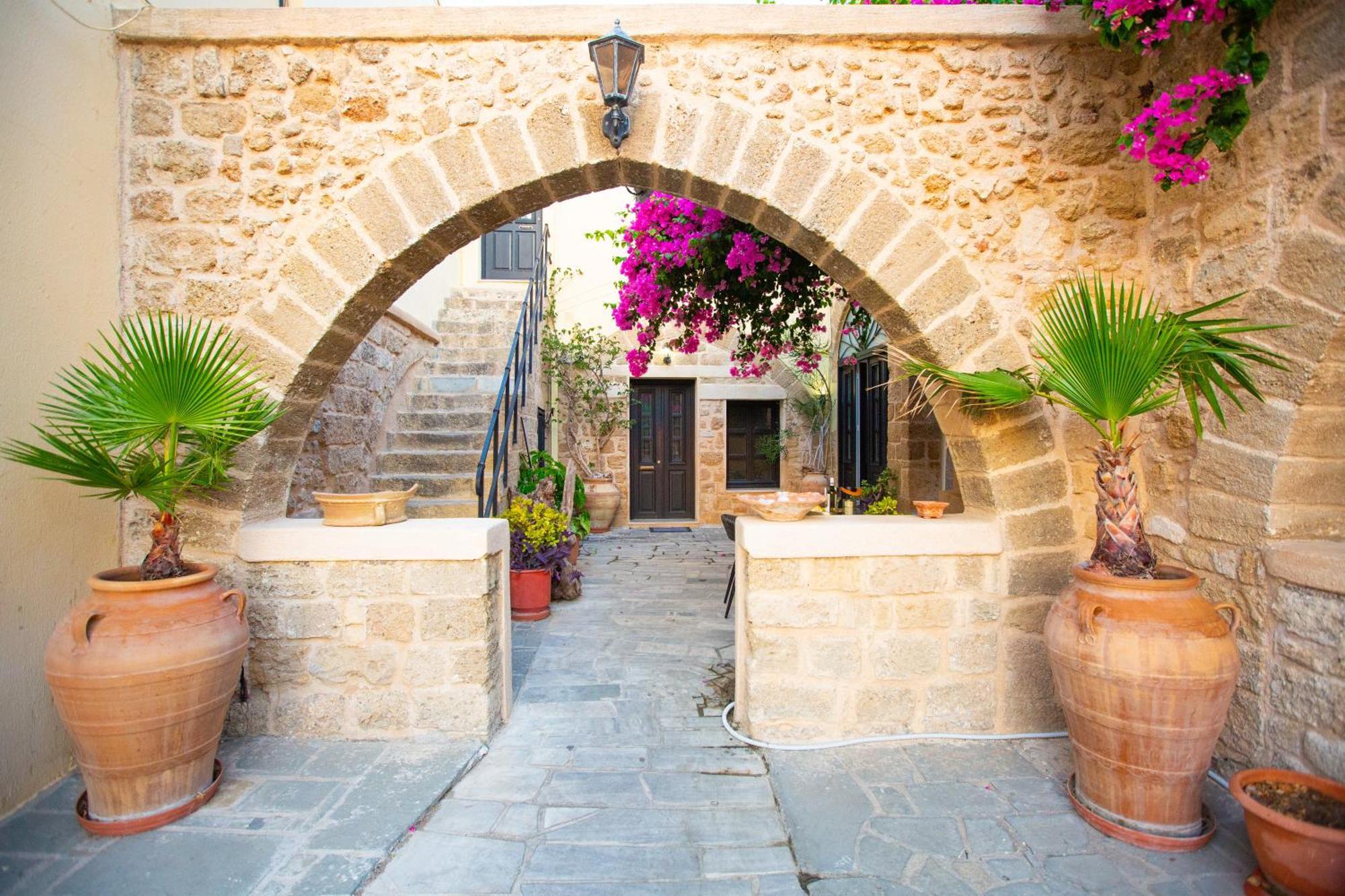 The Old Town House Apartment Rhodes City Bagian luar foto