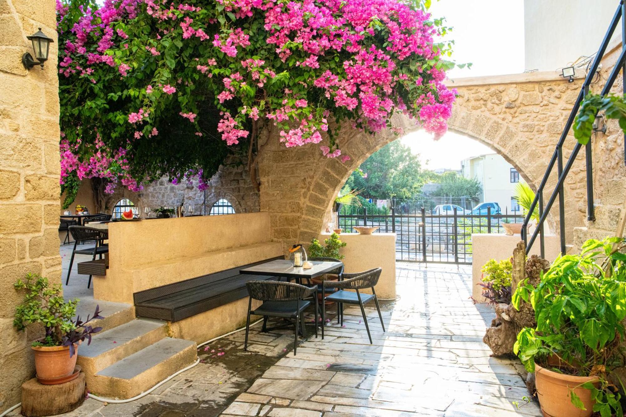 The Old Town House Apartment Rhodes City Bagian luar foto